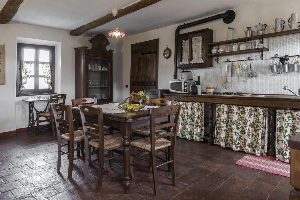 Casa Giuliana Guest House Calosso Bagian luar foto